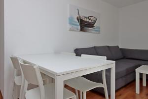 Apartments by the sea Selce, Crikvenica - 23909