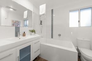 Shivas Byron - 2 - 3 Somerset Street