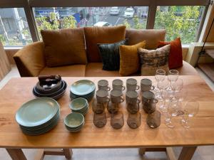 Tokyo Gallery Stay 駅1分で貸切 8人OKのアーティスト制作のベッド 桜を見下ろせる部屋 商店街で賑やか