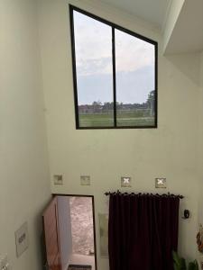 Nevia House - Comfortable Place With Family