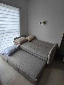 5 Guests - Coworking - Akron Stadium