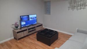 Work & Stay - NYC - EWR - Train Walk