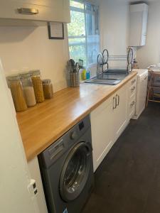 Large Leyton London Apartment