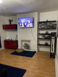 Large Leyton London Apartment