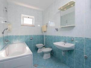 One Bedroom Apartment with Terrace and Sea View