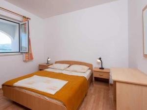 One Bedroom Apartment with Terrace and Sea View