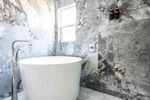 Simple La Jolla Epic bungalow #1