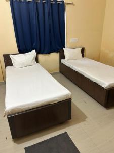 Hotel Bindusagar - Budget Rooms & Dormitory near Sri Lingaraja Temple