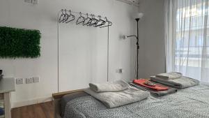 Work & Chill - Stylish Studio, Ergonomic Office Setup