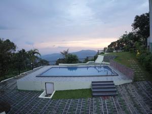 Vandhanam Stays With Pool At Vagamon