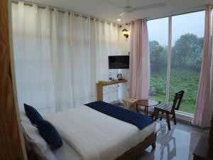 Vandhanam Stays With Pool At Vagamon