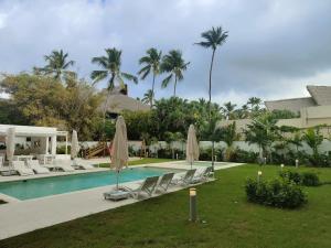 Cana Life Luxury Sapphire Sky Pool Penthouse