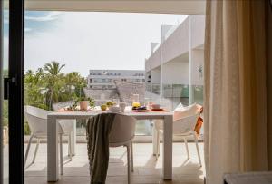 Cana Life Luxury Sapphire Sky Pool Penthouse