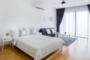 Karaoke Party Penthouse at KL Gateway by Cobnb
