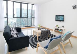 Karaoke Party Penthouse at KL Gateway by Cobnb