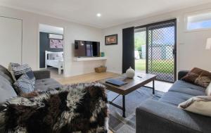 The Corner Cottage - Quaint & Cosy Charm