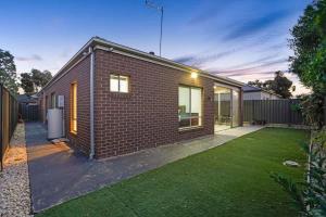 Family Home with Home Theater in Tarneit