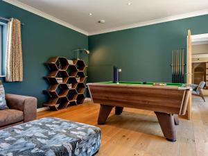 5 Bed in Worth Matravers DC142