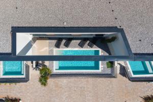 Mukalba Palm Villas with Private Pool and Sea View