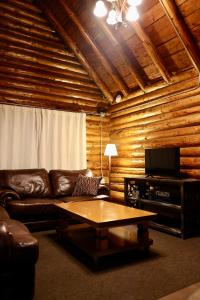 Log Cabin at Rainier Lodge (0.4 miles from entrance)