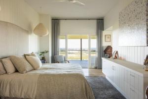 Escarpment House-28 Old Byron Bay Road, Newrybar