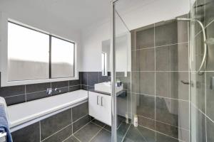 Modern Comforts in a Spacious 3BR Family Retreat