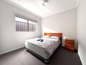 Ideal Family Home Near Parks & Donny with Garage