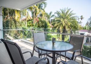 Babylon Sky Garden 206 - 1 BR condo - 2 pools - seaview