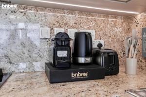 bnbmehomes - Imperial Avenue