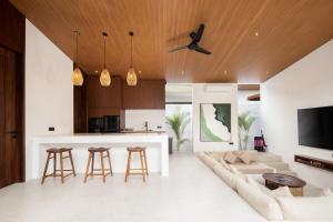 Sun Palm 3 - Modern Haven, 2,5 bed - Free Gym Membership Included