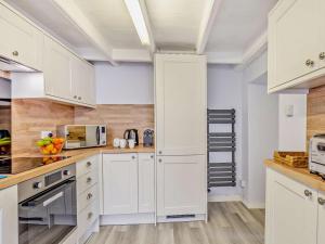 3 Bed in Polruan 83821