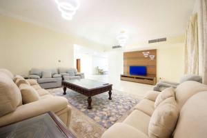 Wecation - 5BR Villa With Private Swimming Pool
