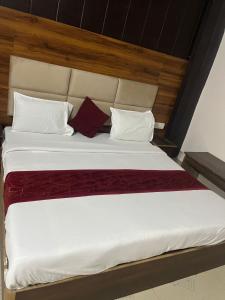 Hotel P S Villa & Banquet