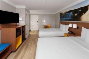 Days Inn & Suites by Wyndham Arlington Heights