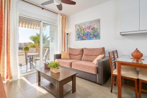 Vistas al Mar y Montaña