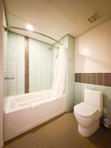 Relax and recharge in this elegant 2BR loft - 108 - GL