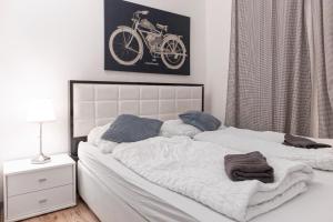 Spacious 2BR Apt with Ideal Location For Long Stay