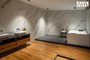 StayVista at The Harbhson House with Pool, Jacuzzi, Sauna room, Woodfire Pizza, Projector