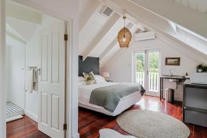 The Barn On 62 - Cottages