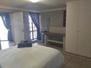 Sunset Cottage - Own Water - Own Electricity