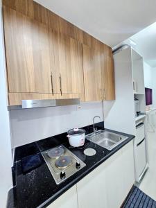 Cozy Modern Condotel in Pasay Near MOA & Airport