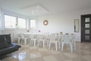 Remus House II dom na wyłączność dla 12 osób, 6 sypialni, 6 łazienek, ogrodzona działka, ogród, grill, parking