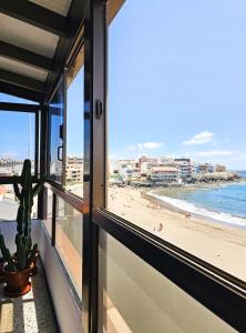 La Gaeta 1,Views above the Ocean
