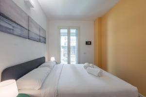 B Home - Elegant Apt with Terrace & Gym