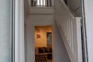 4br-sleeps8-privategarden-freeparking