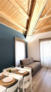 SUITE Rosso Conero - Le Grotte Rooms And Apartments