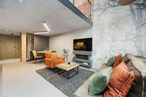 Calm Sauna & Jacuzzi by OneApartments