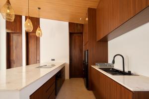 Sun Palm 1 - Kuta central Lombok - Free Gym Membership