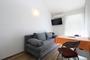 Apartments Prostin 1030