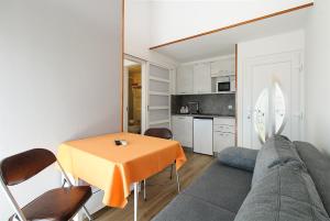 Apartments Prostin 1030